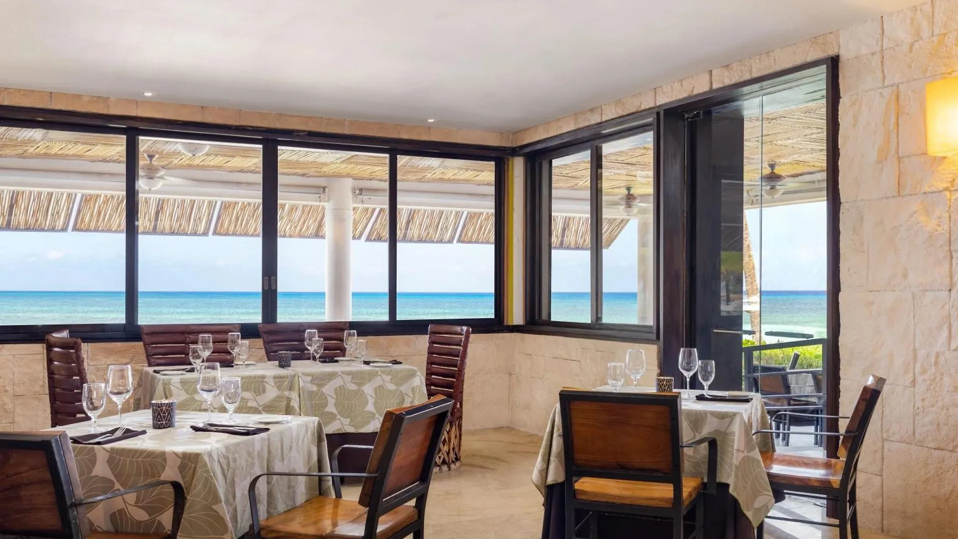 Resort Hotel Secrets Aura Cozumel - Adults Only