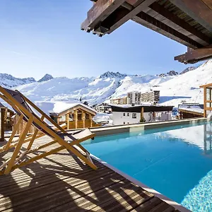 **** Hotel Les Campanules By Les Etincelles France